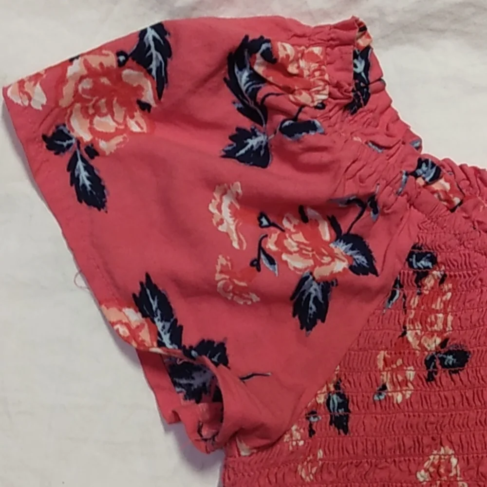 Justice Girl's Crop Top.  Floral Pattern. Size 10.